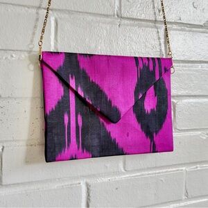 Larkin Lane Silk Ikat Envelope Clutch in Pink & Navy w/ Detachable Chain, NWOT!